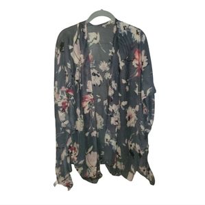 NWT Floral kimono